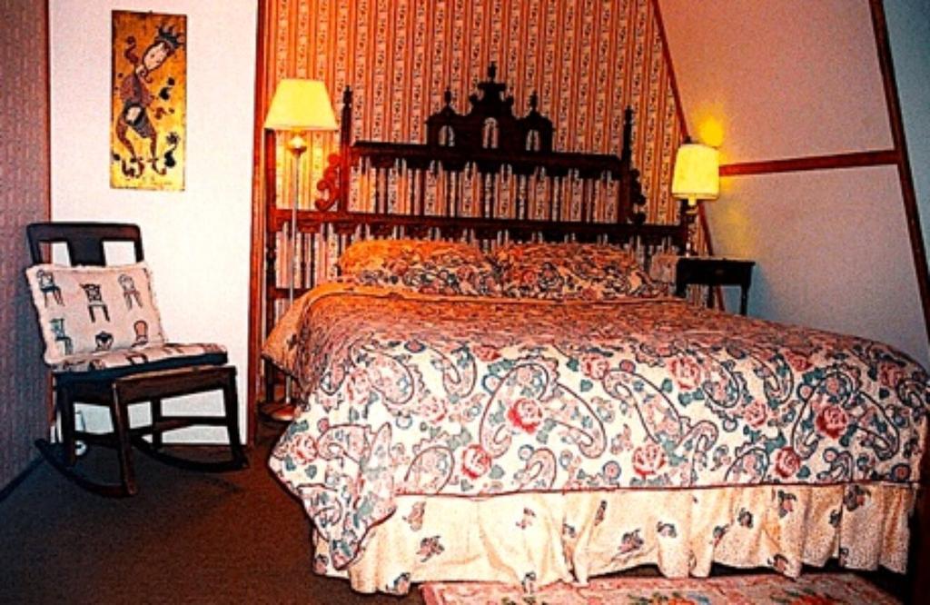 Whistler'S Inn Ленъкс Екстериор снимка