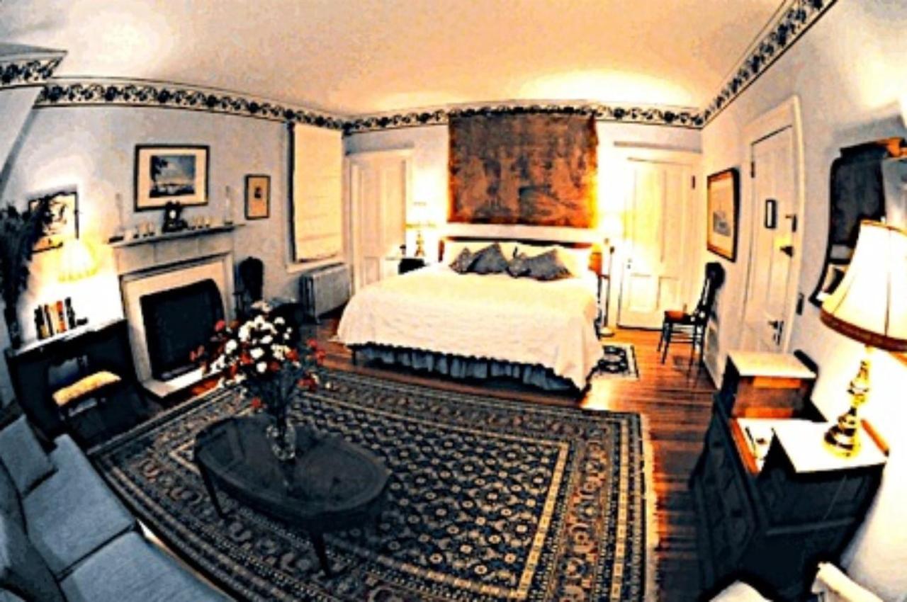 Whistler'S Inn Ленъкс Екстериор снимка